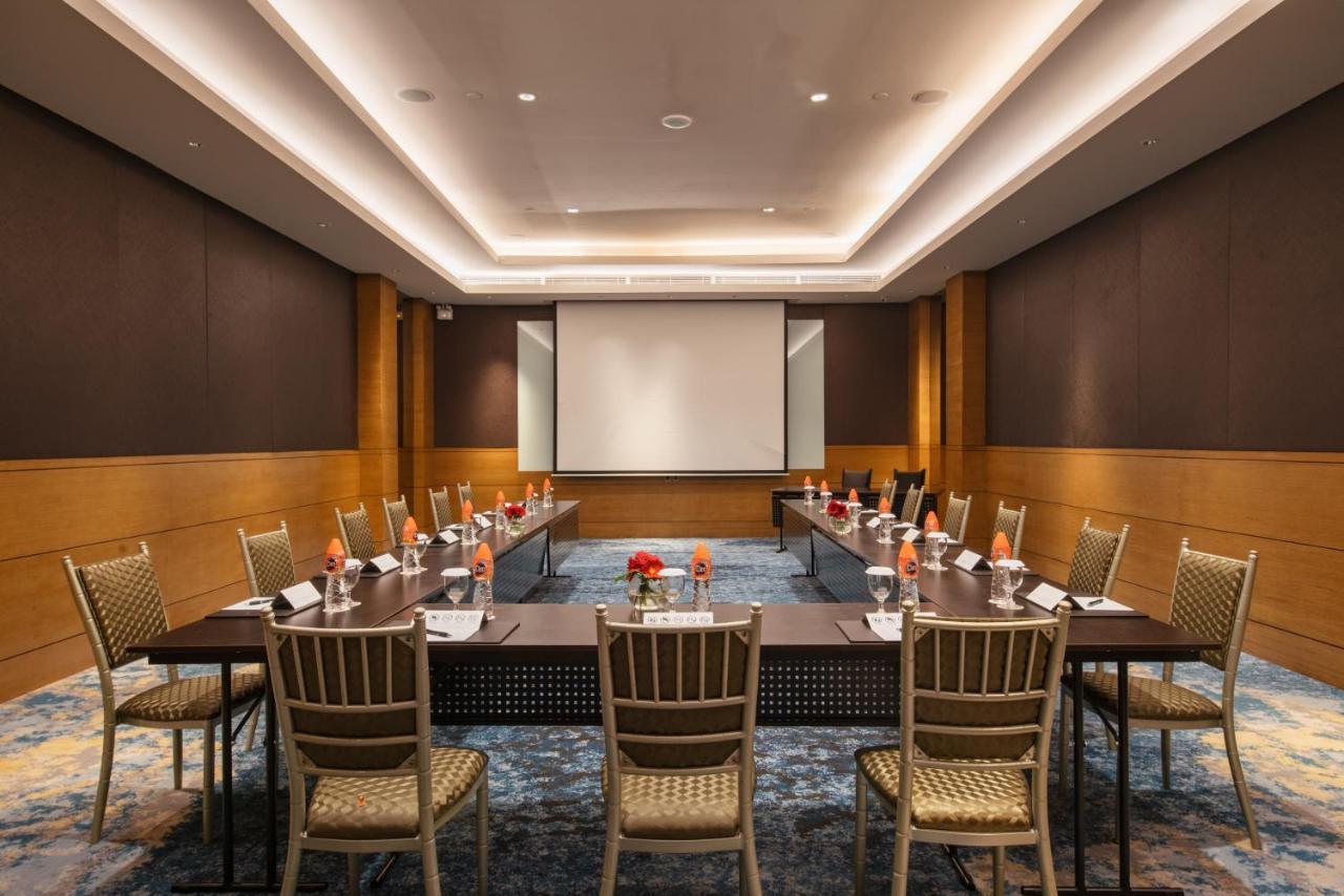 Vasa Hotel Surabaya Exterior photo